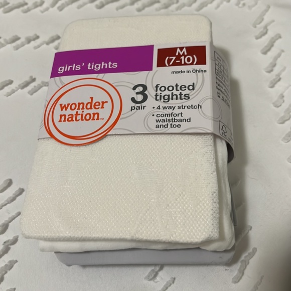 🦵 New Girls’ Tights 3 pair, Size Medium - Picture 2 of 5